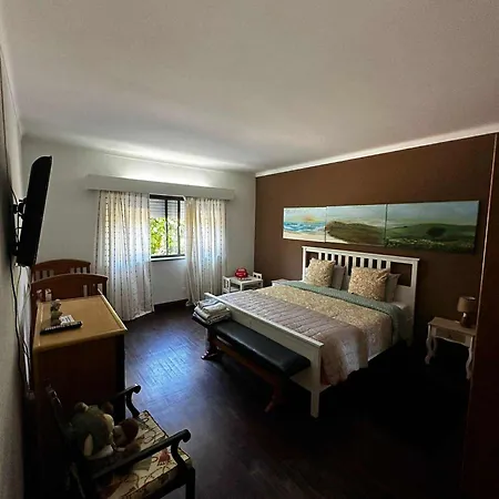 Casa Do Trevo Homestay szállás Salir de Porto